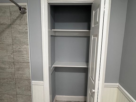 4th image of 419 N Washington St APT 1