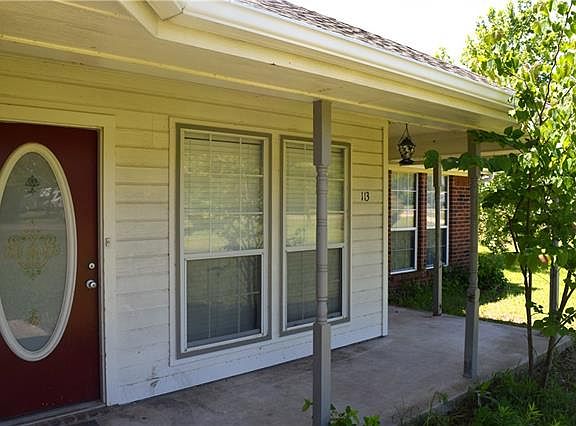 3rd image of 113 Heather Ln