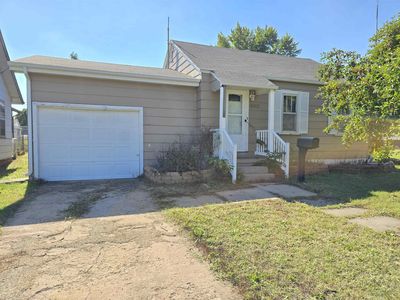 650 E 2nd St, Russell, KS, 67665