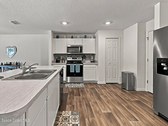 4th image of 102 Fayetteville St SW