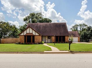 4026 Green Valley Dr, Bryan, TX 77802