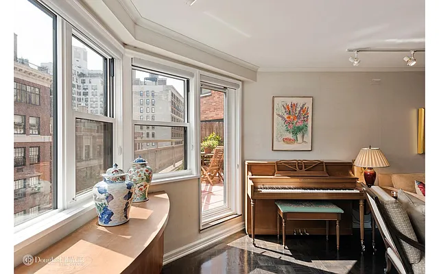 Sold by Douglas Elliman | media 25