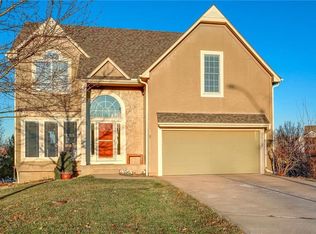 2512 SW 9th Ter, Lees Summit, MO 64081