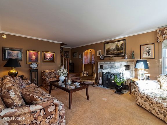 4th image of 6814 N Kolmar Ave