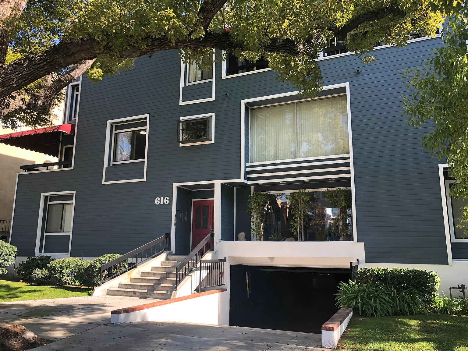 2 bed, 900 sqft, $2,800 — Photo 2