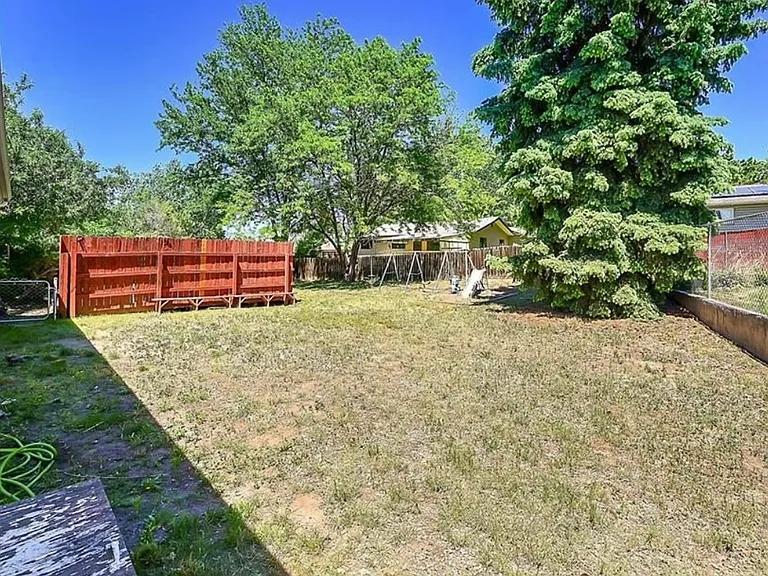 4102 Garrett Pl — Photo 37