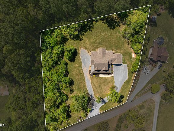 2nd image of 179 Taylortown Rd
