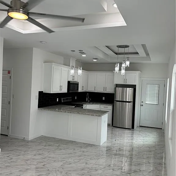 1012 N Clarence Ave #3 — Photo 5
