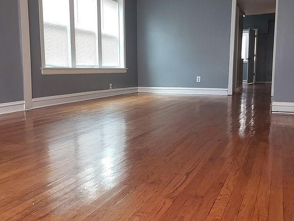 3rd image of 4819 W Wabansia Ave #1