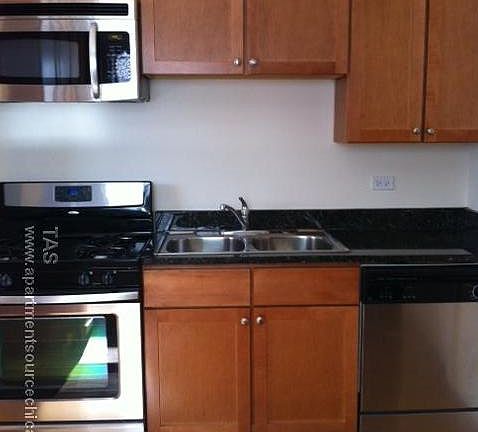 4th image of 4556 N Wolcott Ave #2N
