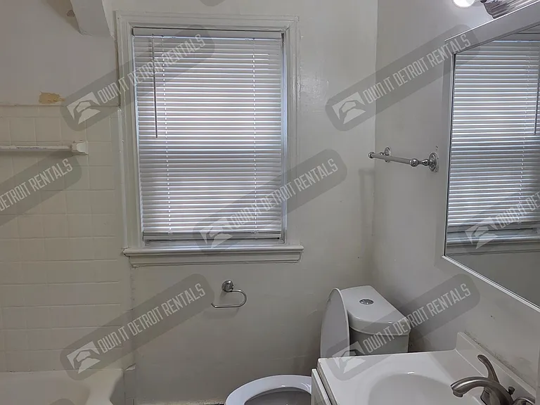 9245 Archdale St — Photo 20