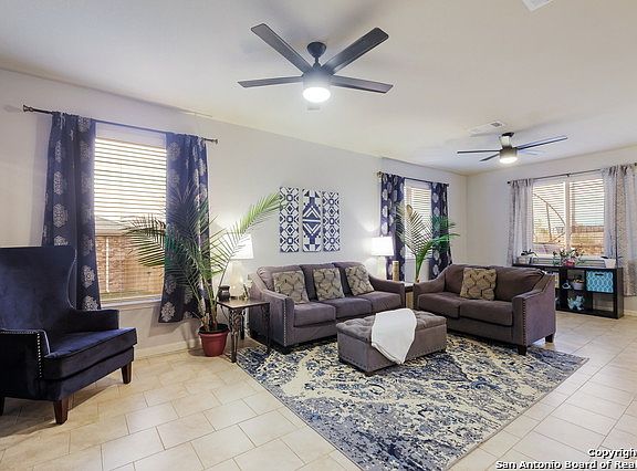 4th image of 537 San Jacinto Dr
