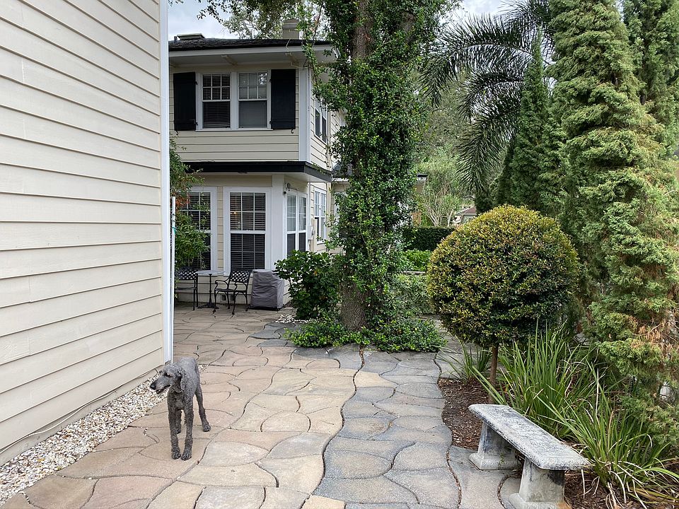 1st image of 526 17th Ave NE