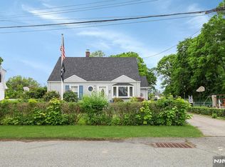 17 Butler Pl, Wanaque, NJ 07465