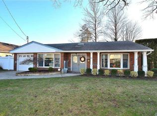 212 N Walnut St, Massapequa, NY 11758