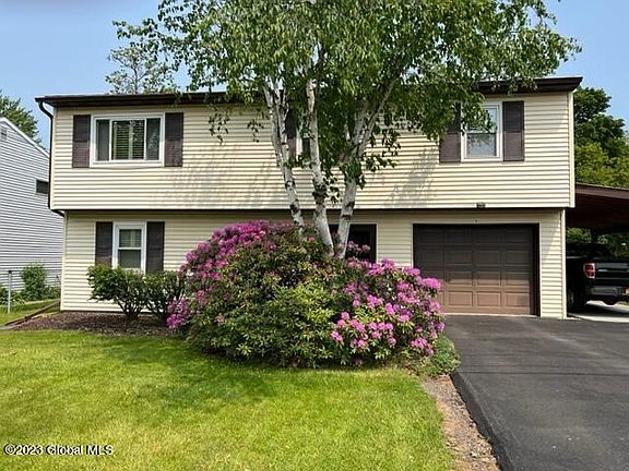 3rd image of 8 Lindbergh Ave