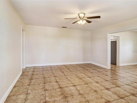 2nd image of 1108 Lakeshore Dr
