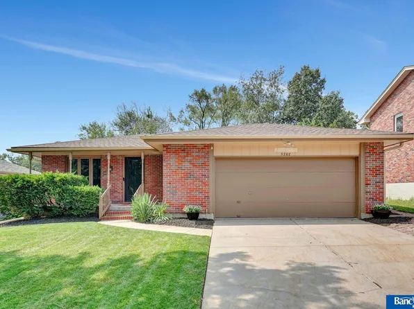5207 S 53rd St, Lincoln, NE 68516