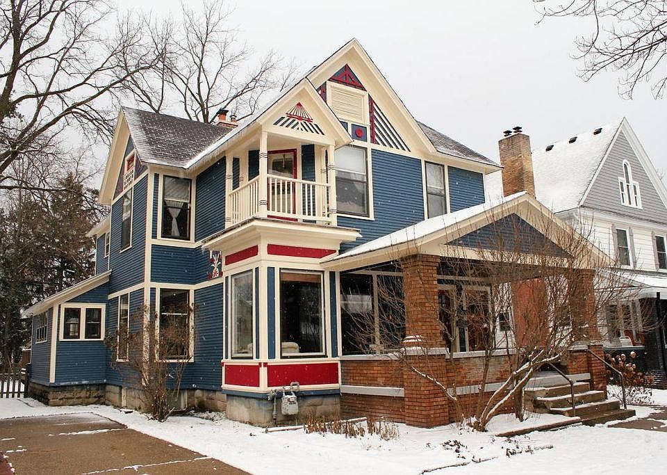 Beautiful Victorian Duplex