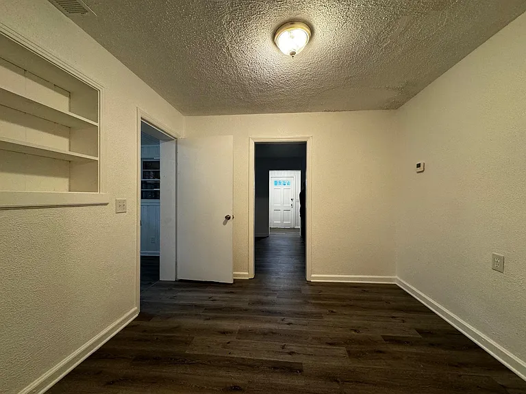 185 Springtree Rd — Photo 6