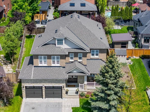 113 Bayberry St, Whitchurch Stouffville, ON L4A 0E4
