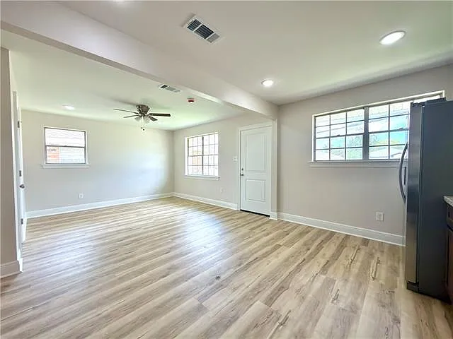 5016 Trenton St — Photo 4