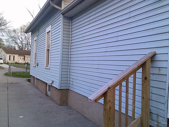 3rd image of 2216 Carolina St