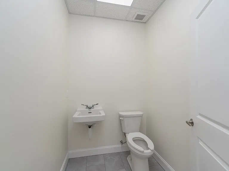 1838 E Joppa Rd #1 — Photo 18