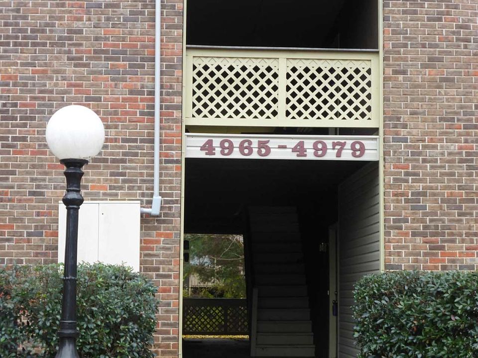 1st image of 4965 Seven Pine Cir