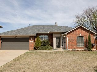 3305 Buckhorn Cir, Norman, OK 73072
