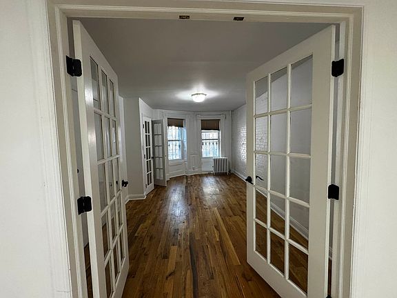 2nd image of 64 Bainbridge St