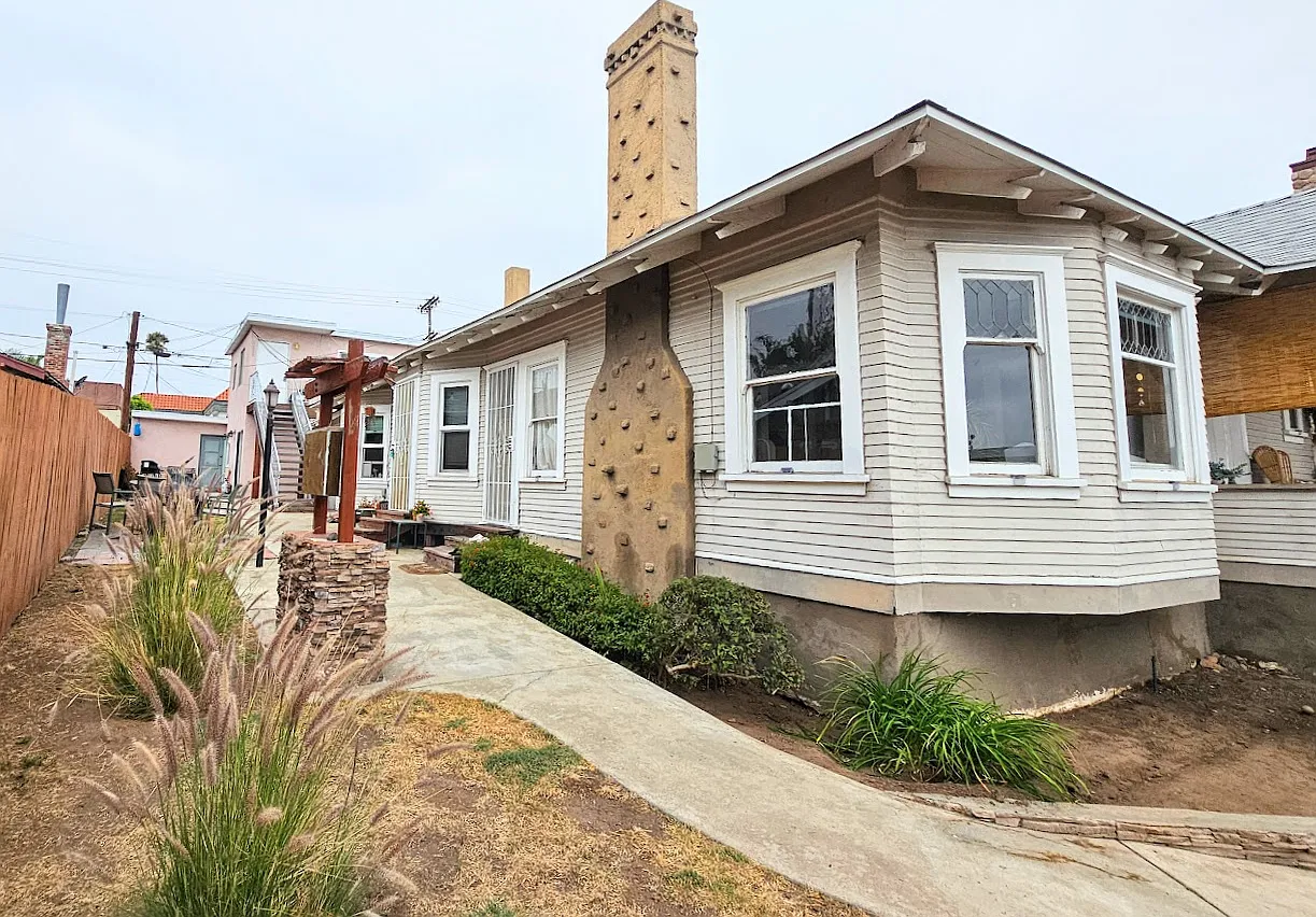 2 bed, 782 sqft, $2,290 — Photo 1