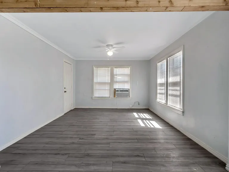 305 N Robinson St #D — Photo 19