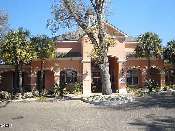 3rd image of 2252 Beach Dr