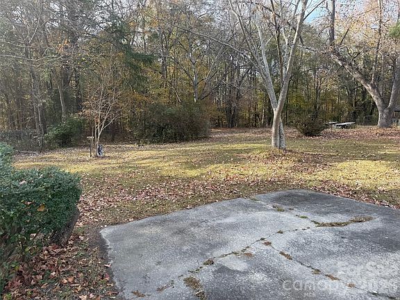 4th image of 2908 Woodland Hill Way