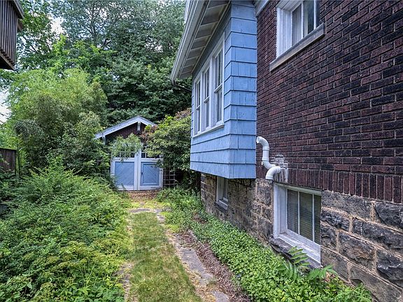 3rd image of 4135 Perrysville Ave