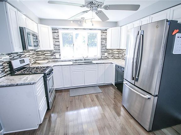 4th image of 43 Kirkland Dr