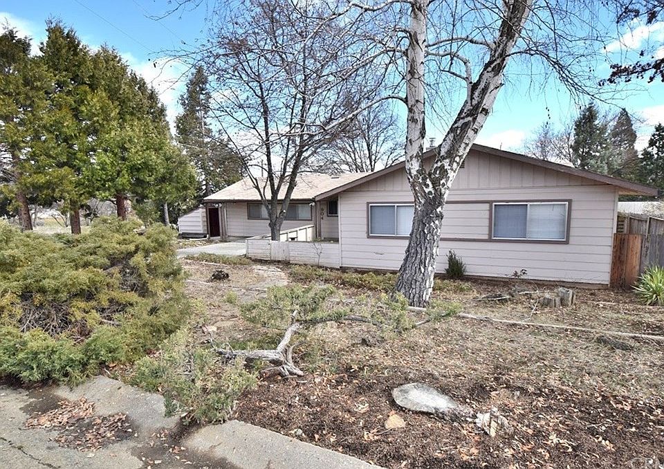 1st image of 904 Vista Way