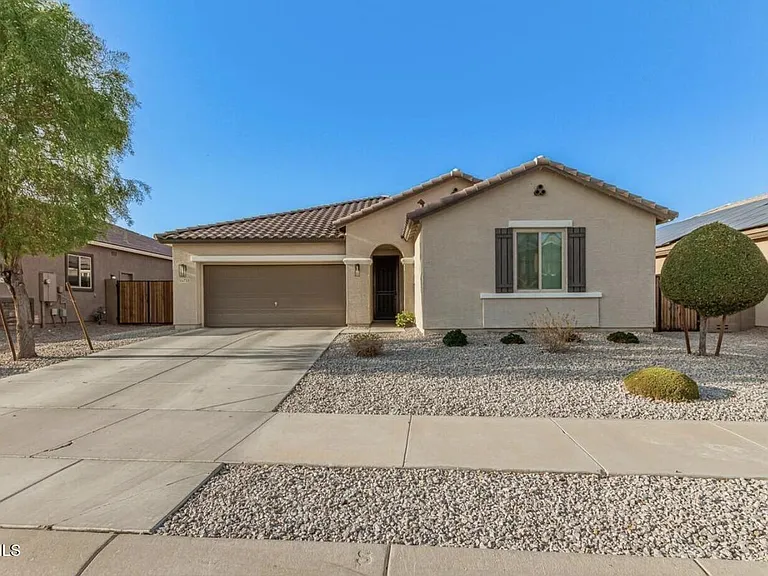 15732 W Pierce St — Photo 1