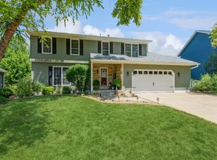 209 Stoney Creek Rd NW, Cedar Rapids, IA 52405