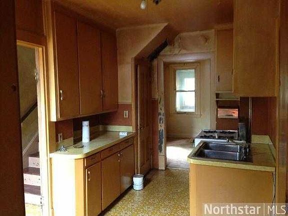 2nd image of 1471 Marshall Ave