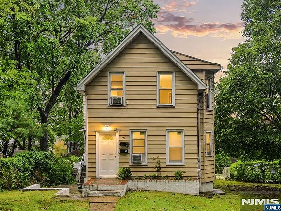 2nd image of 117 Hackensack Avenue