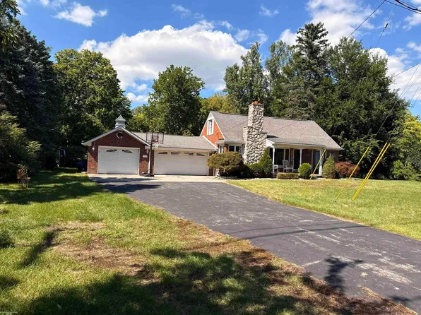 38545 Riverside Dr, Clinton Township, MI 48036