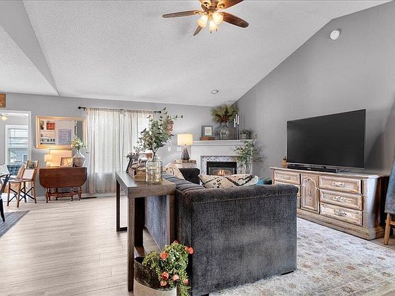 5th image of 505 Viking Dr
