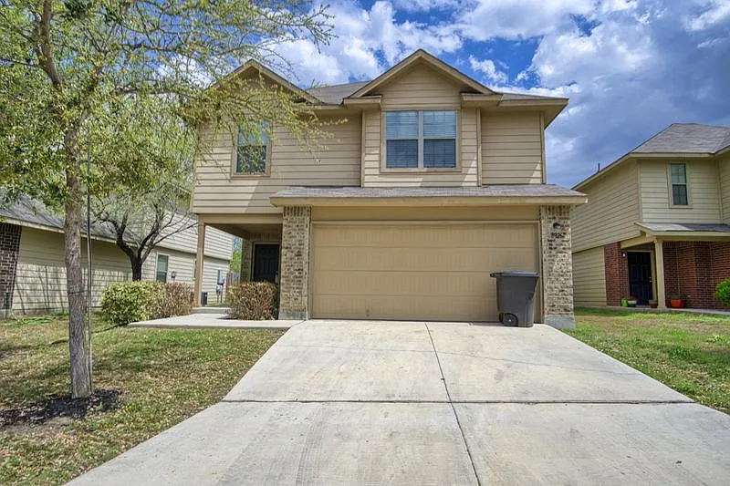Ashley Heights — Photo 3