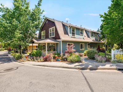866 Blackberry Ln, Ashland, OR, 97520