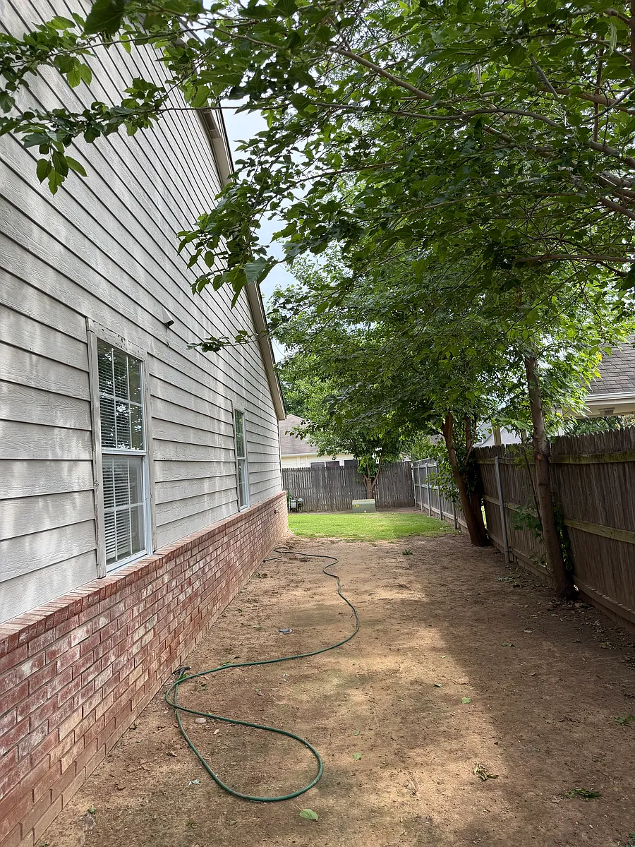 Building Photo - 1317 W Twin Oaks St