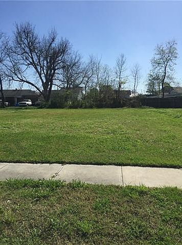 1st image of 408 E Damour St