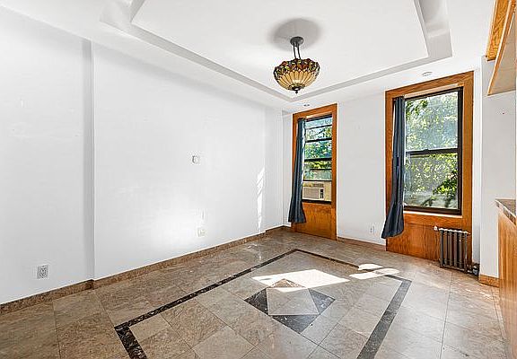 3rd image of 420 E 119th St APT 8