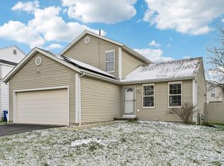 3936 Highland Bluff Dr, Groveport, OH 43125